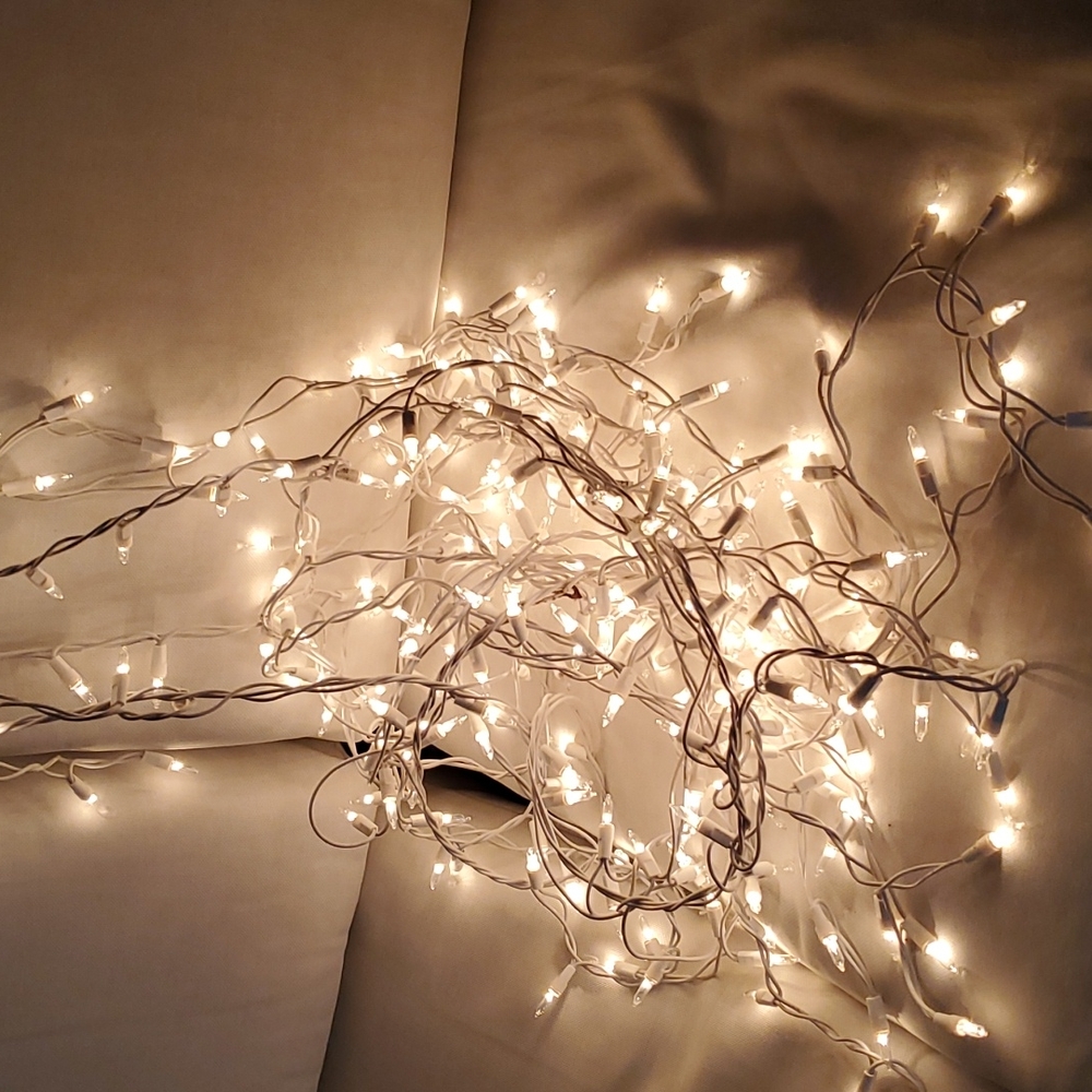 White lights - Picture 2 of 3